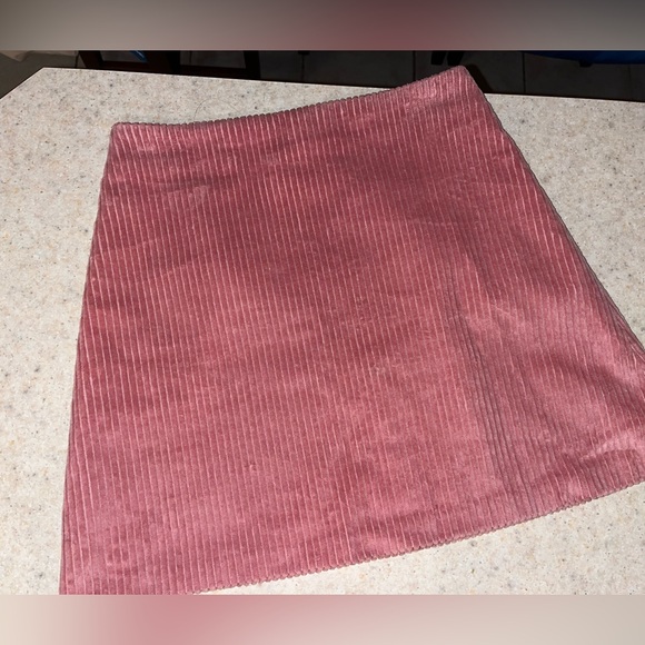 Aritzia Wilfred - Coral Pink Corduroy mini Skirt - Picture 2 of 4